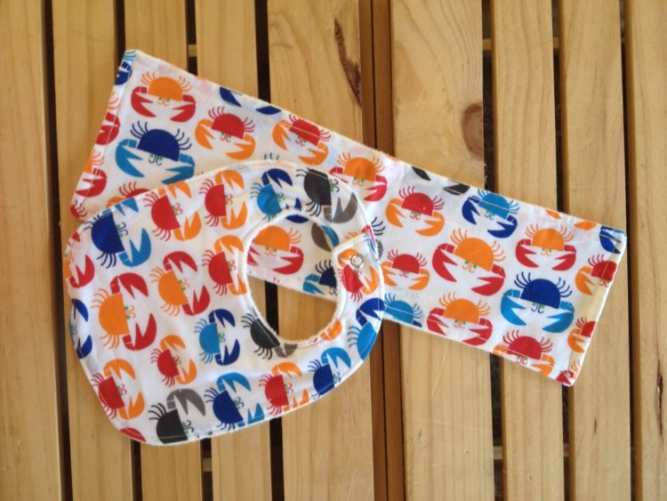 Organic Bib & Burp Cloth Set Crabs Organic Bib & Burp Cloth Set Crabs